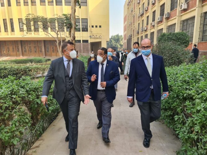 جامعة عين شمس