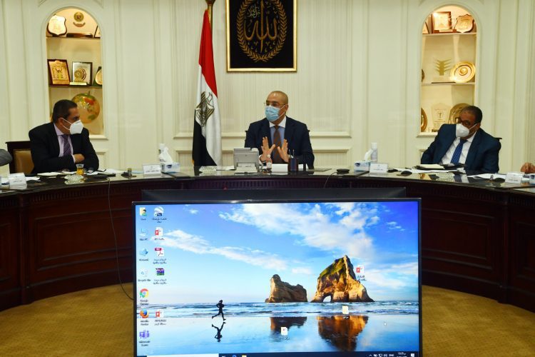 وزير الإسكان