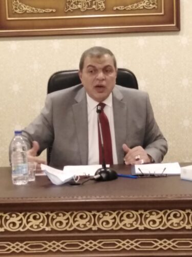 عقدت لجنة القوي العاملة بمجلس النواب اجتماعا برئاسة النائب عادل عبد الفضيل ، استمعت فيه إلي وزير القوي العاملة محمد سعفان، بشأن البيان الذي ألقاه أمام المجلس بجلسته العامة يوم الإثنين الماضي عن موقف وزارته من تنفيذ برنامج الحكومة