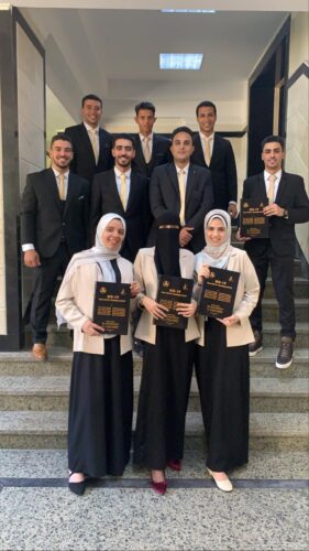 طلاب حاسبات مبتكرين الريبوت زيكو