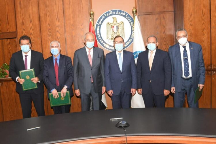 توقيع الاتفاقية التأسيسية لشركة مصر للميثانول والبتروكيماويات
