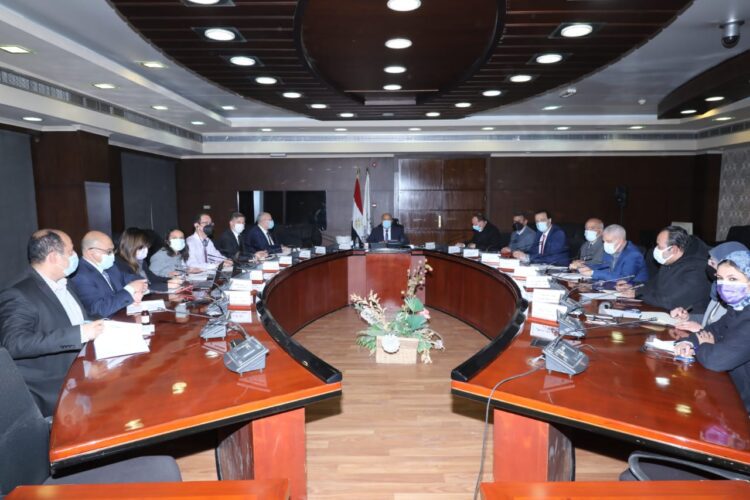 مباحاثات وزير النقل مع وفد البنك الدولي