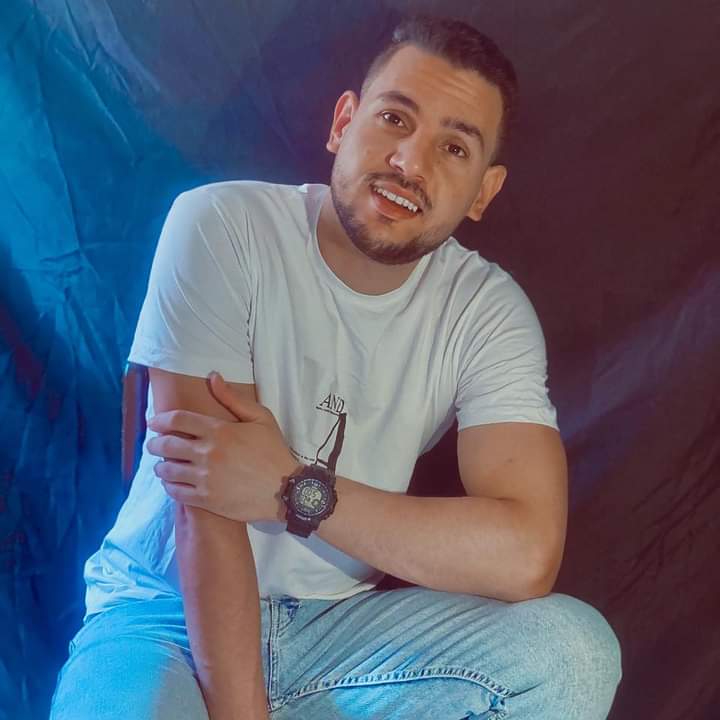 الشاعر خالد عطيه