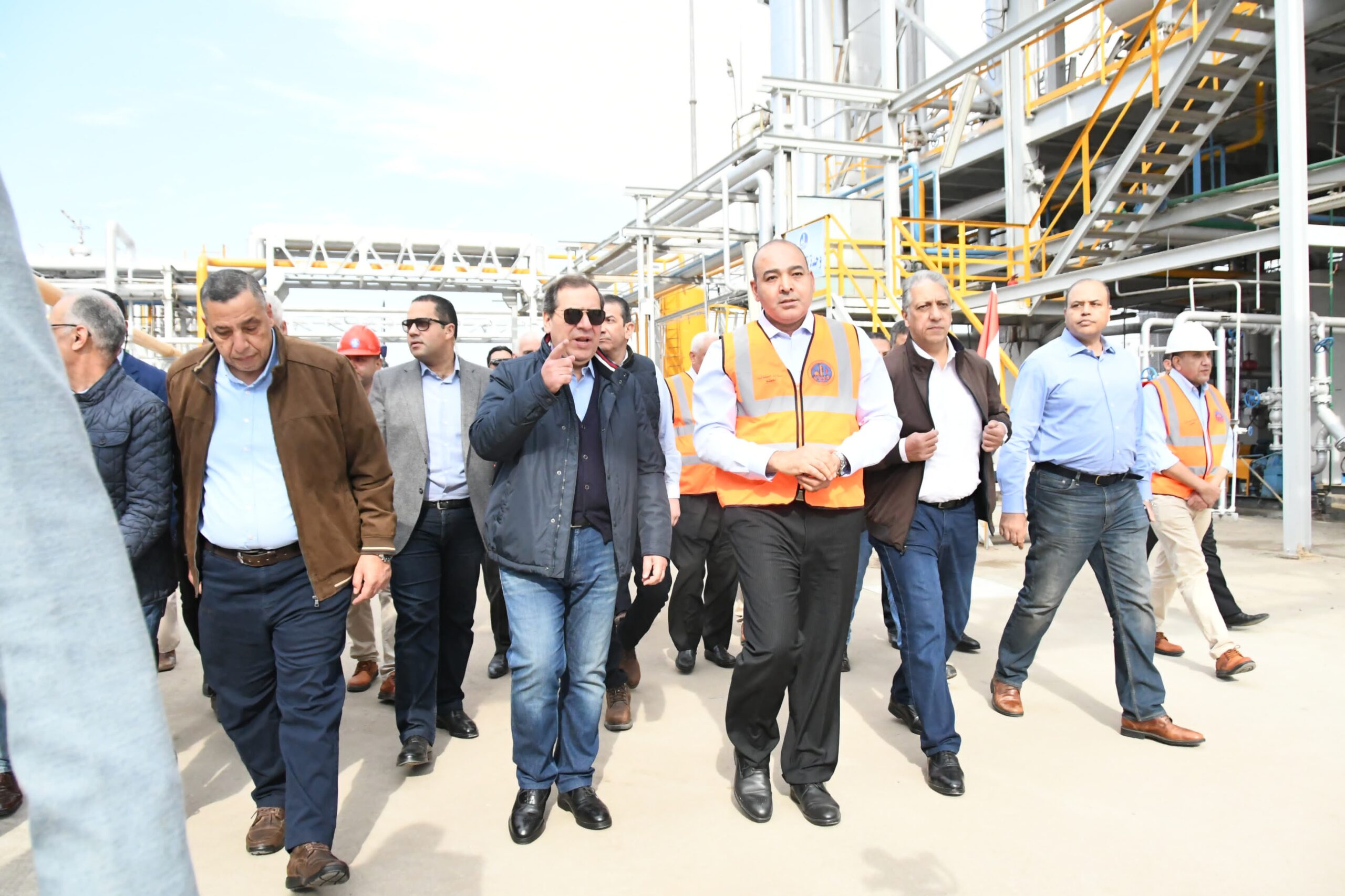وزير البترول يتفقد المنطقة الجغرافية البترولية بطنطا