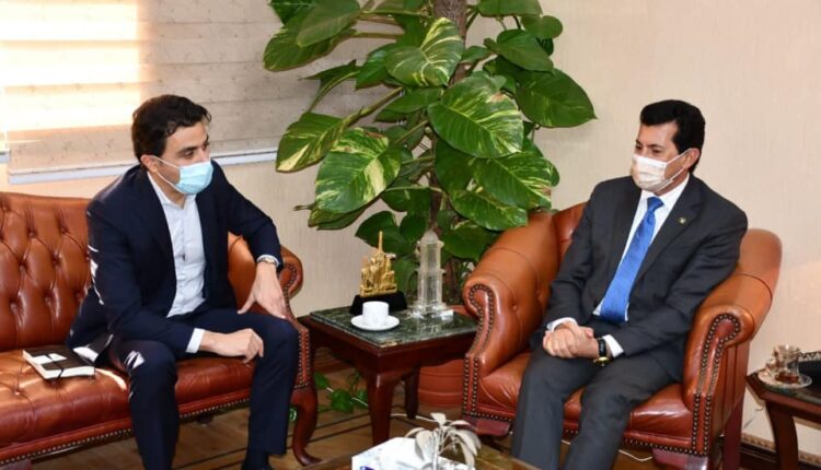 وزير الشباب والرياضة