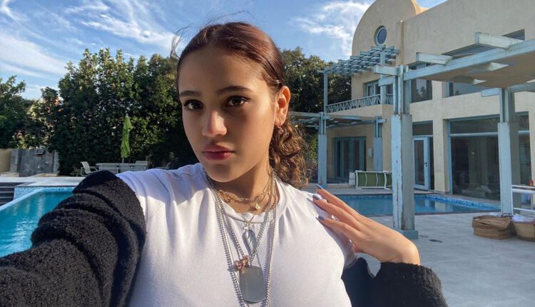 جنا عمرو دياب