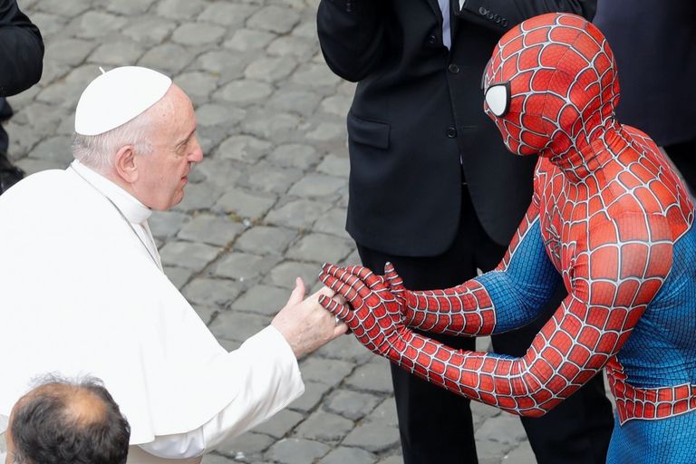 176 152720 spiderman seats senior attendees of pope francis 2