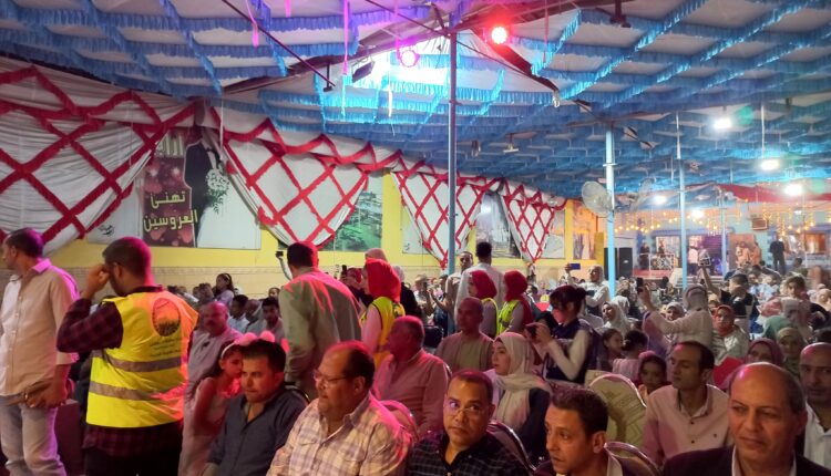 صورة لأوائل الشهادة الثانوية بمركز العياط