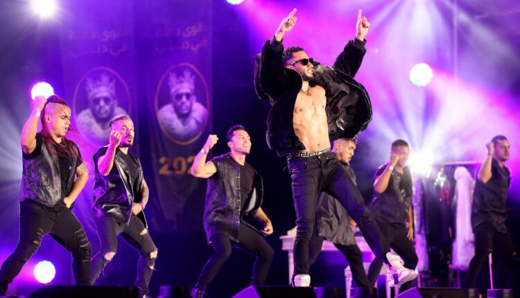 محمد رمضان يتألق في الحفل الضخم الجماهيري"