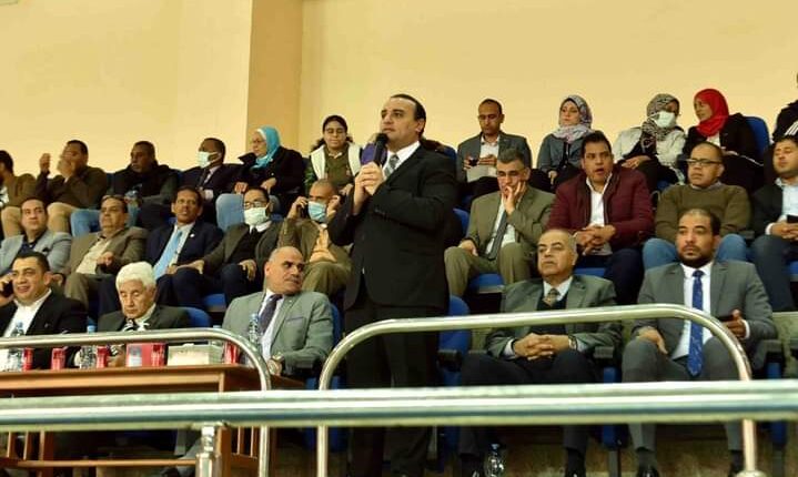 خيري يشهد مراسم افتتاح فعاليات بطولة جامعة الأقصر لكرة القدم الخماسية للجامعات