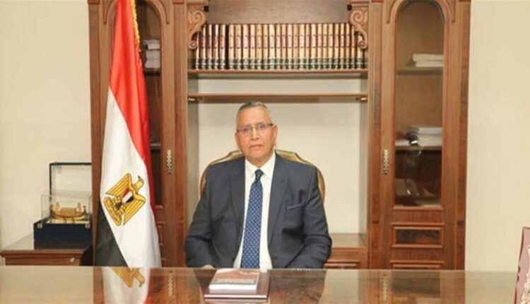 الدكتور عبد السند يمامة