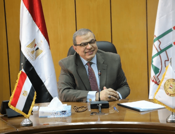 وزير القوى العاملة