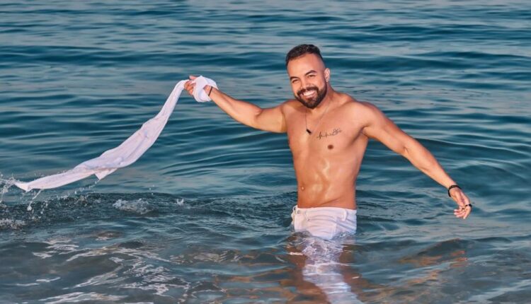 أيوب الحومي