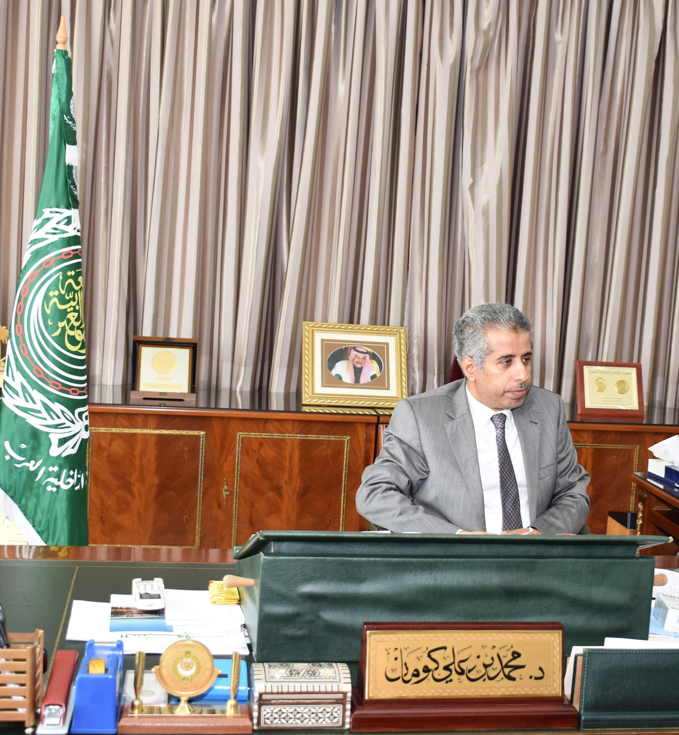 دكتور محمد بن على كومان الامين العام لمجلس وزراء الداخلية العرب scaled