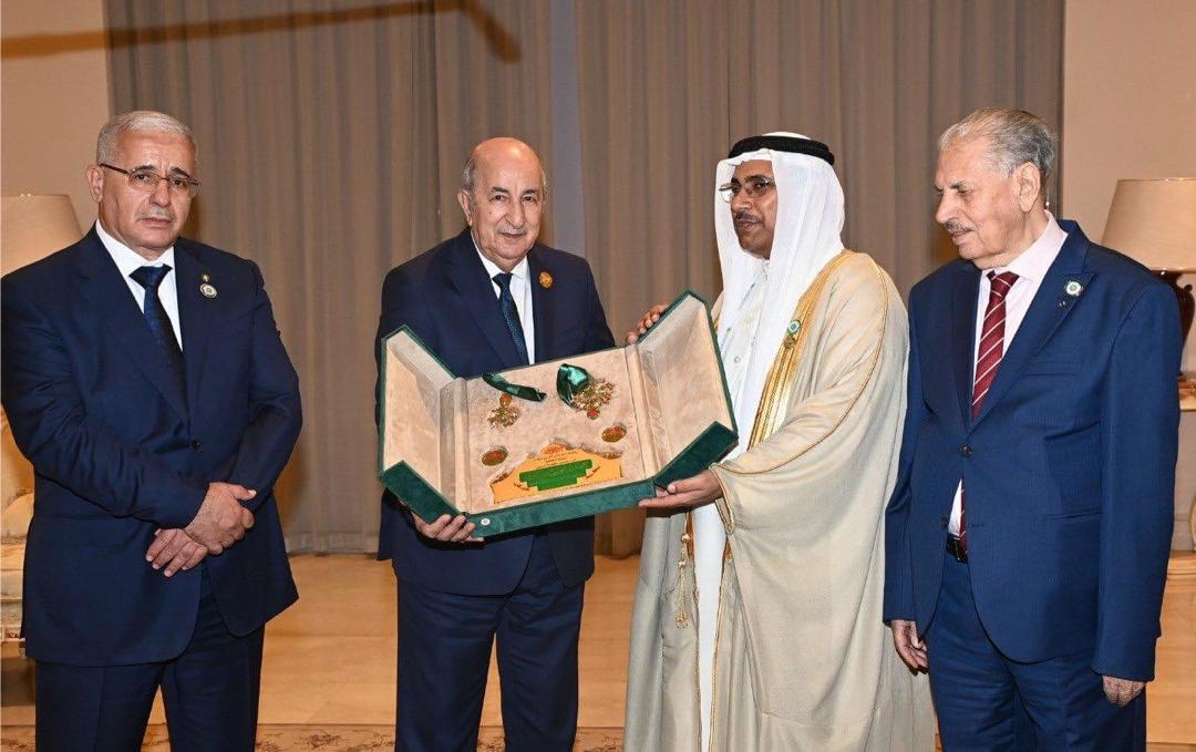 البرلمان العربي يمنح الرئيس الجزائري عبدالمجيد تبون وسام القائد