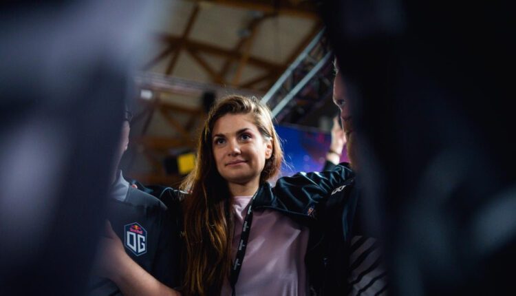 لاعبة رياضات إلكترونية محترفة سابقة تأمل بمشاركة مزيد من السيدات في الشرق الأوسط في هذا المجال‎‎