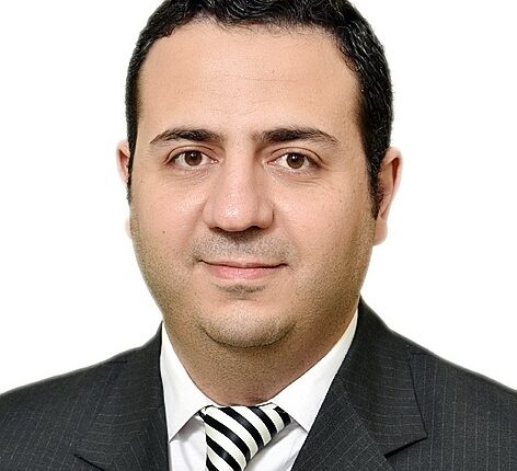 الدكتور إسلام جمال الدين شوقي