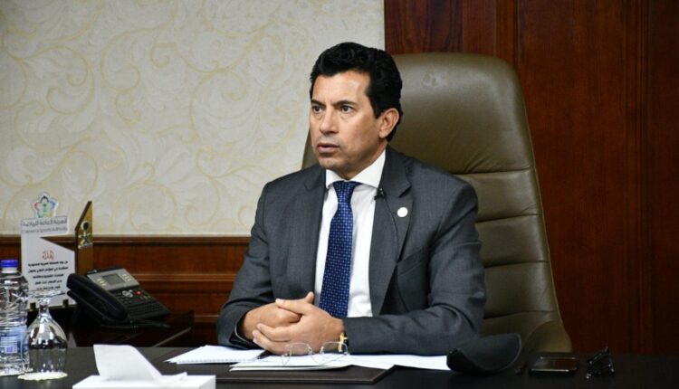 وزير الشباب والرياضة