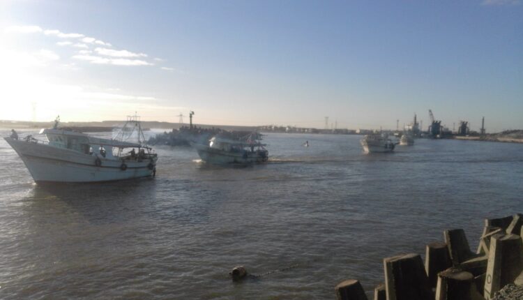 استئناف حركة الملاحة