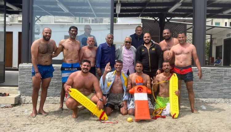 تدريب المنقذين العاملين بشواطئ الإسكندرية