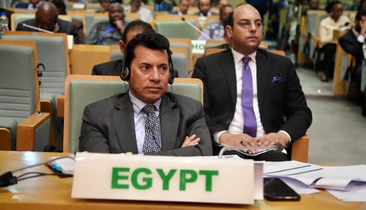 وزير الشباب والرياضة