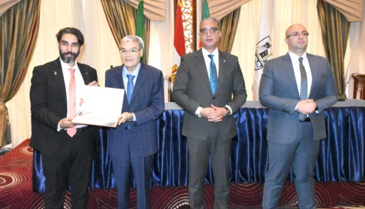 الإعلان عن المشروعات الفائزة بالمبادرة الوطنية للمشروعات الخضراء الذكية بإقليم شمال الصعيد