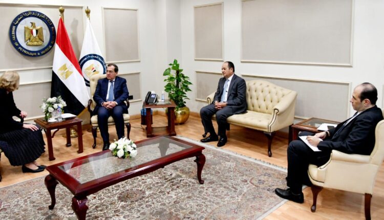 بحث التعاون بين مصر جمهورية سلوفاكيافى مجالات البترول والغاز وخفض الانبعاثات