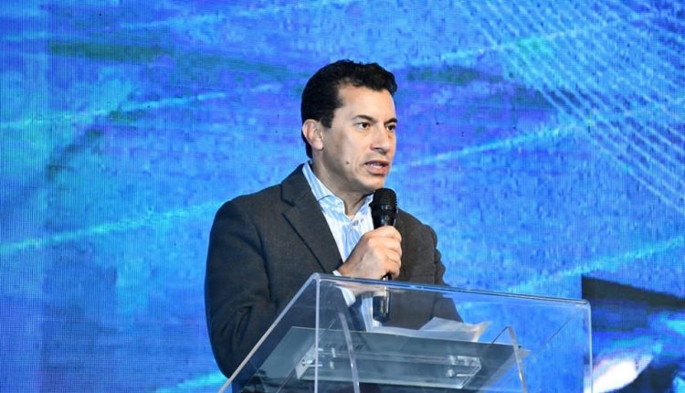 وزير الشباب والرياضة