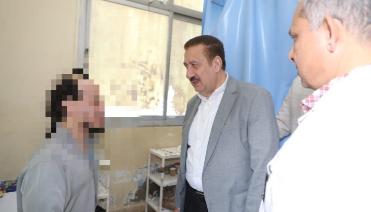 محافظ المنوفية يحيل 35 من المتغيبين للتحقيق بمستشفى بركة السبع المركزى ويوزع بونات غذائية مجانية على عمال المستشفى