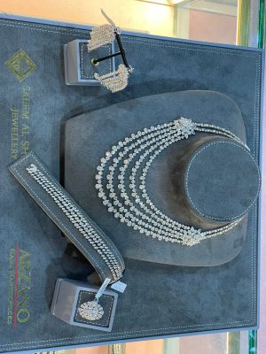 1 the most expensive diamond set at the exhibition