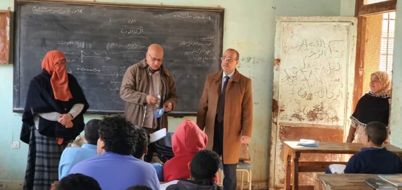 ٥ مدارس بمركز اشمون علي مائده محمد صلاح لمتابعة انتظام العملية التعليمية اليوم