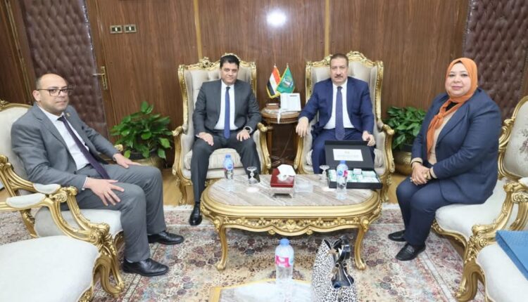 اللواء إبراهيم أبو ليمون محافظ المنوفية استلام 1000