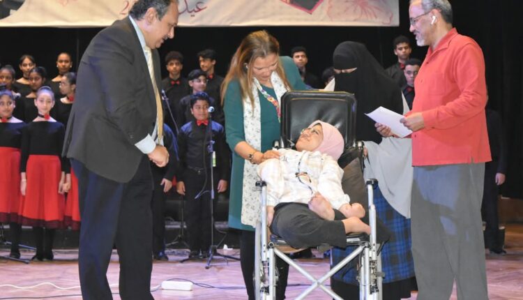 أكاديمية الفنون تحتفي بعيد الأم