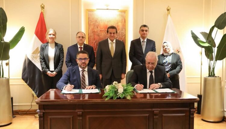 توقيع اتفاقية شراكة بين "ساندوز" و"سيديكو" لإنتاج أدوية الأورام الأساسية محليًا