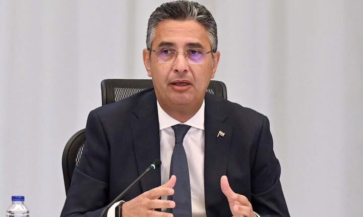 وزير التموين