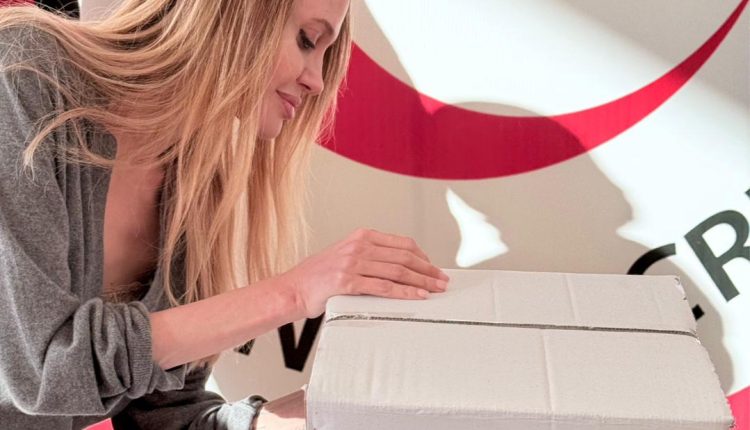 أنجلينا جولي