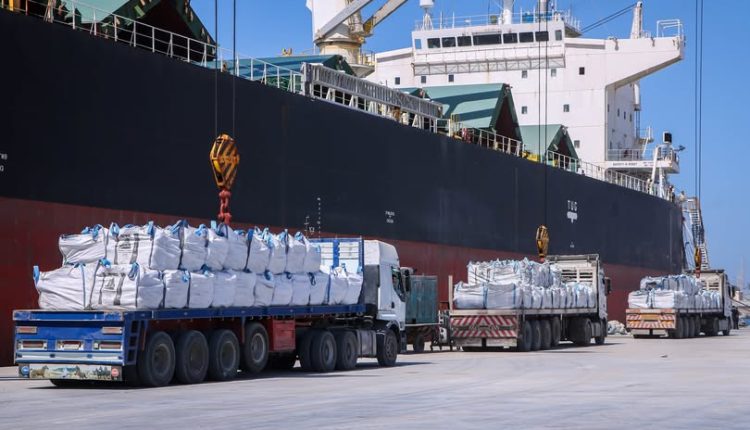 ميناء دمياط