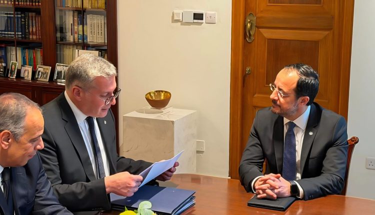  وزير البترول والثروة المعدنية يلتقي رئيس قبرص لبحث سبل تعزيز التعاون الإستراتيجي في مجال الطاقة